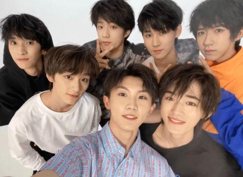 时代少年团丁哥爆料吃瓜,揭秘娱乐圈吃瓜背后的真相